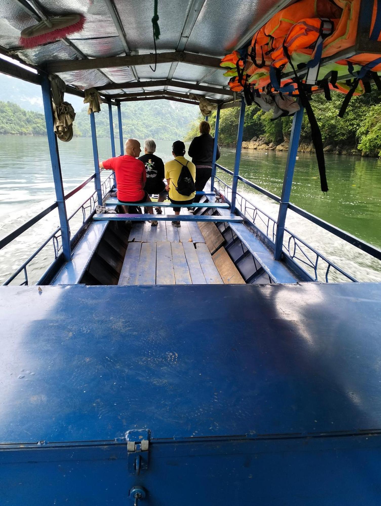 Tran Thuc Homestay-Ba Be Szoba fotó